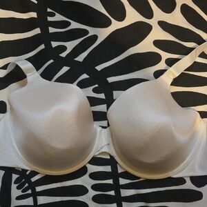 Vanity Fair Elegant White and Black Fabric